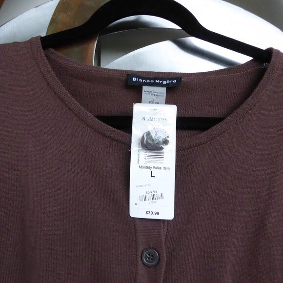 Brown Cardigan with 3/4 sleeve. Size Lg - Picture 3 of 3